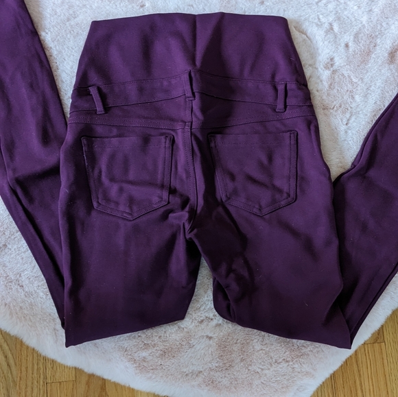 Bought at Thyme maternity pants xxs and XS - Picture 12 of 13